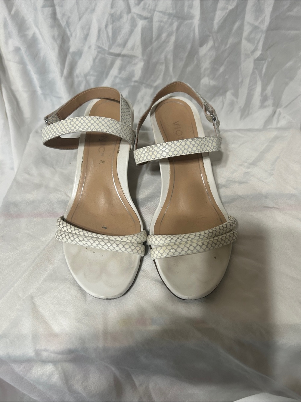 Vionic White Textured-Strap Espadrille Sandals